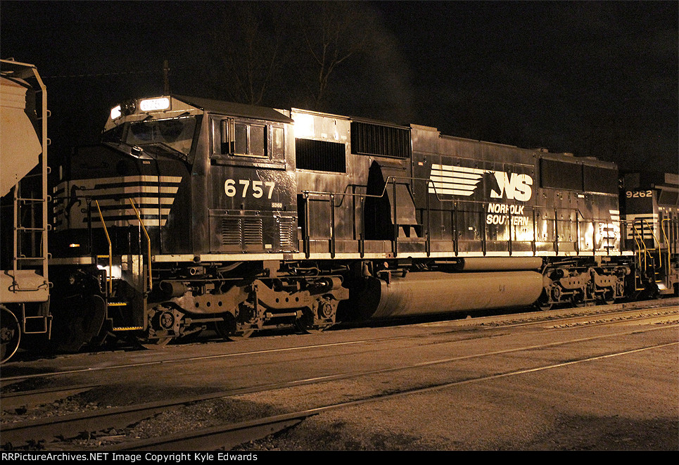 NS SD60I #6757 on H86